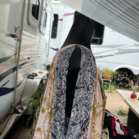 Free People baby doll dress Light and flowy Rayon cold shoulder Boho Oversize XS - Picture 2 of 8